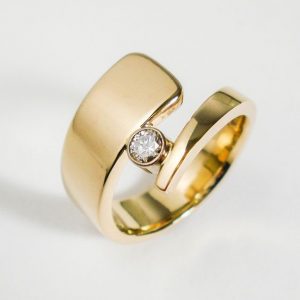 Zlaté prstene dámske